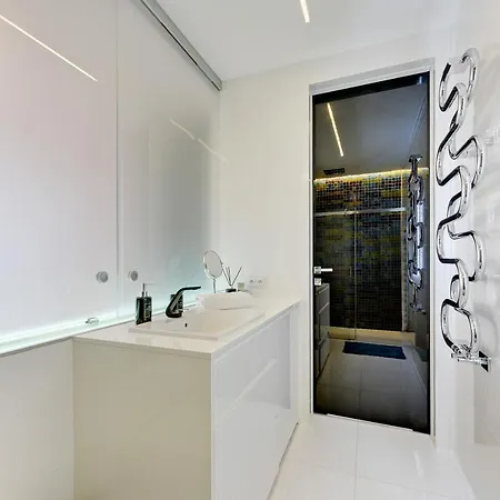 Riverside Apartament *